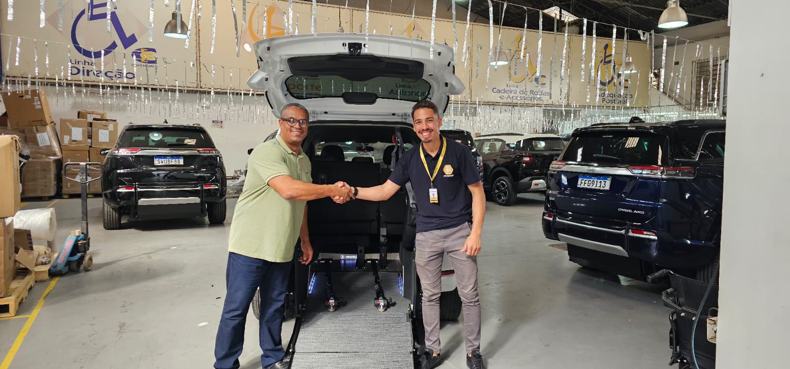 Instituto Acolher Recebe Veículo Adaptado para Transporte de Crianças e Adolescentes em Pontal