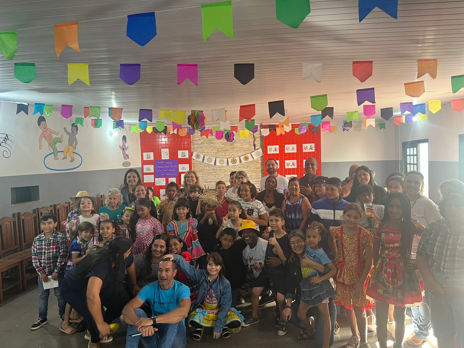 Instituto Acolher Realiza Festa Junina no Centro Comunitário do Bairro Jardim São José em Ribeirão Preto/SP