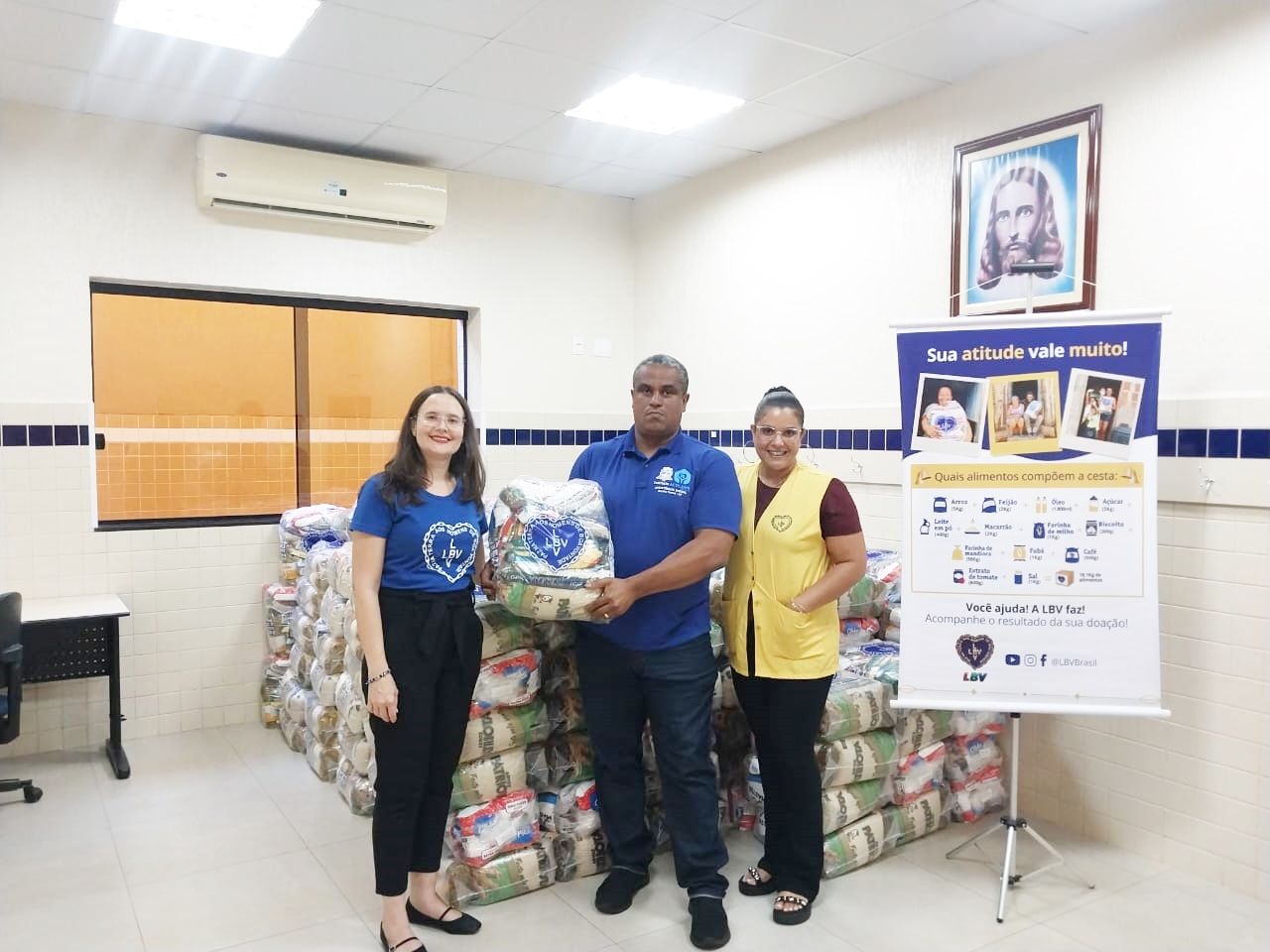 Instituto Acolher recebe 100 cestas básicas da LBV de Ribeirão Preto